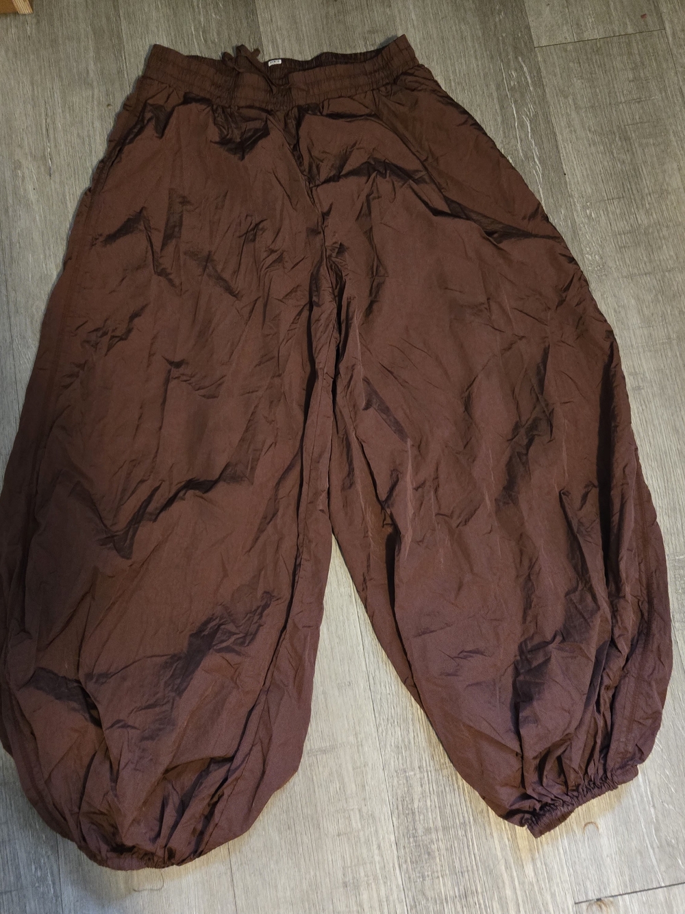 Women's Elastic Hem Wide-Leg Joggers — Brown